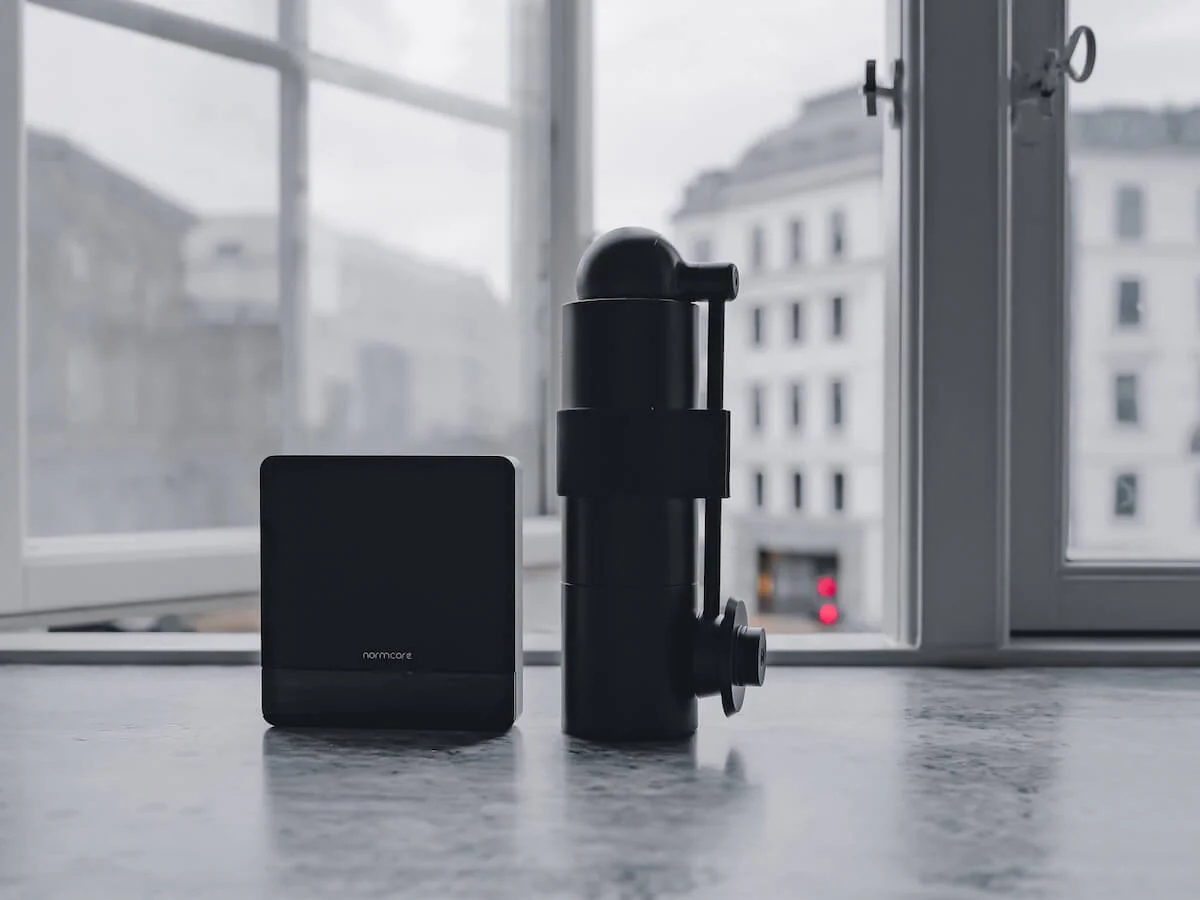Normcore | Manual Coffee Grinder V3 - Contemporary Burr - Image 2