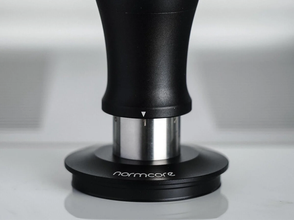 Normcore | Spring Loaded Tamper V5 w. Titanium PVD Coated Base - Image 3